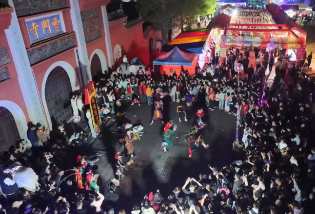 千城百县看中国丨湖南湘乡：庙会飘香