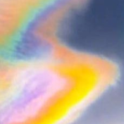 见者好运！内蒙古天空现七彩飞燕