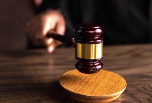 员工拒绝凌晨加班被开除 法院：公司违法需赔偿