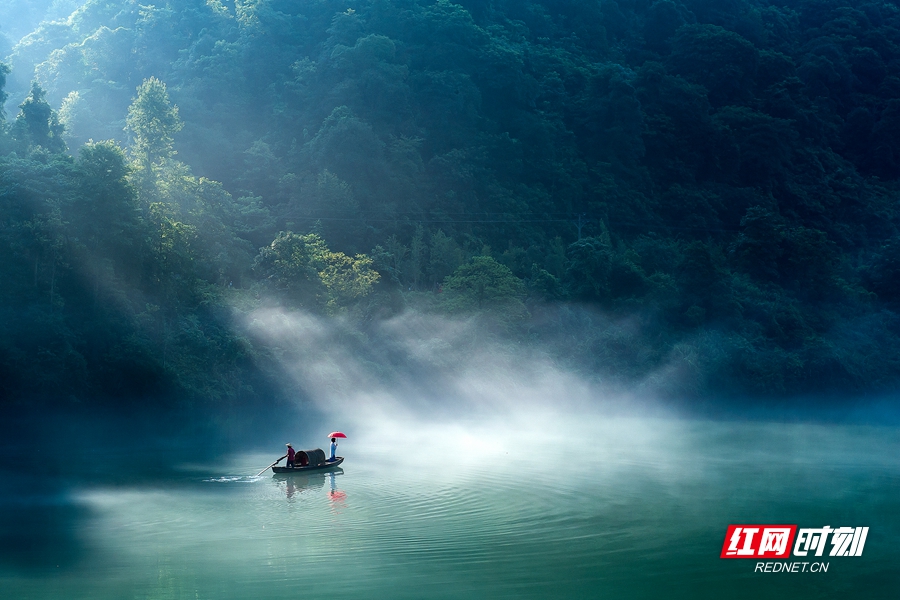 郴州—东江湖景区(5A)东江湖晨曦.jpg 郴州—东江湖景区(5A)东江湖晨曦.jpg