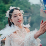 讲述土家摸泥起源 摸泥狂欢节十周年微电影首映