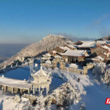 南岳衡山雪后初霁 雾凇隐现宛若仙境