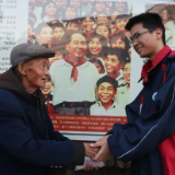 我的韶山行丨浏阳少年研学期间拾金不昧 1.2万元现金归还失主