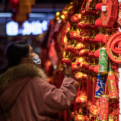 春节临近 年货集市销售火热