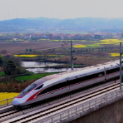 新年伊始 全国铁路建设加速推进