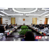 张迎春主持召开湘潭市政府第79次常务会议（图）