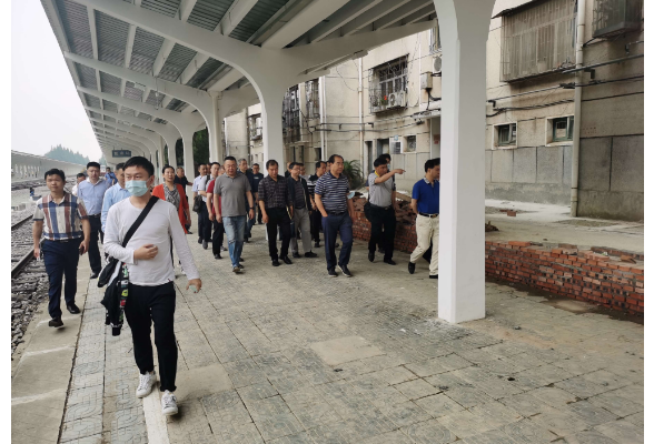 “两山”铁路安全环境整治督导会在韶山市召开