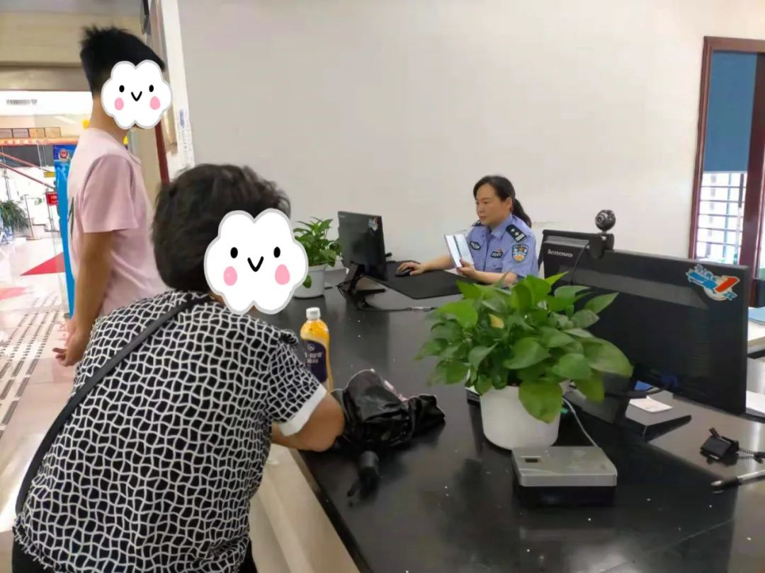 【我为群众办实事】特事速办 湘潭县民警节假日为考生加急办证