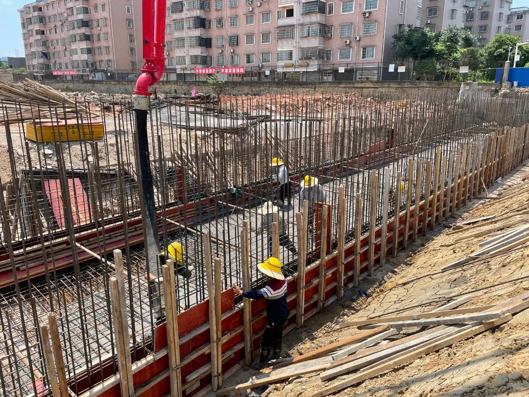 战高温、斗酷暑、抢进度 湘潭窑湾景区配套基础设施项目加快推进