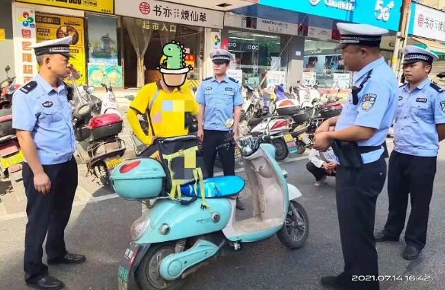 首例！湘潭县外卖行业摩托车驾驶人无证驾驶被拘留