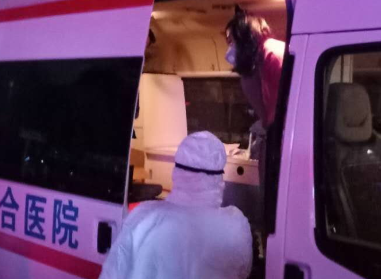 岳塘区中西医结合医院:那些穿梭在疫情防控前线的“最美逆行者”