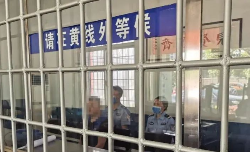 湘潭市青少年宫原主任邱慧贪污、受贿、故意销毁会计凭证案一审宣判