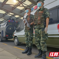 “五一”假期期间 武警湘潭支队为群众筑起安全防线