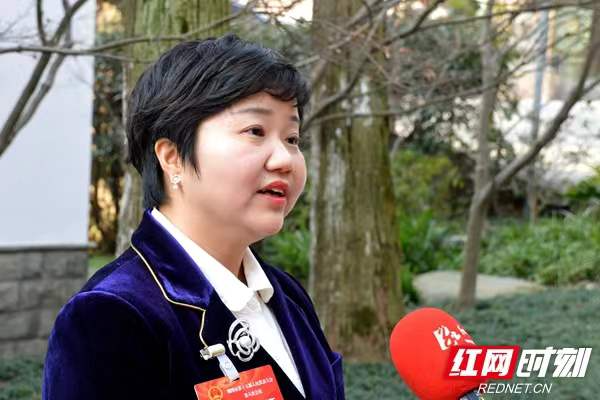 以法治促发展护民生 ——记湘潭市人大代表王莹
