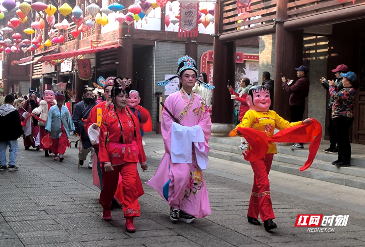 2024年湘潭市“百龙百狮”火热开舞迎新年
