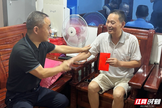 致敬老兵丨湘潭市持续开展“八一”走访慰问活动