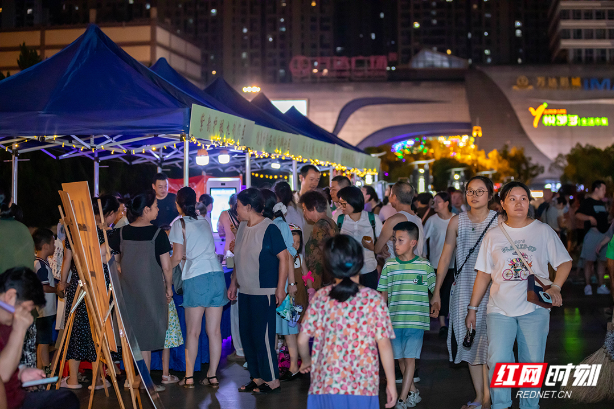 视频丨烟火气里飘药香 湘潭这个“中医药夜市”好玩又好逛