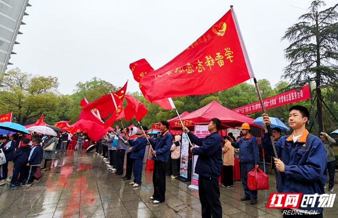 视频丨湘钢“帮帮团”开展学雷锋志愿服务活动