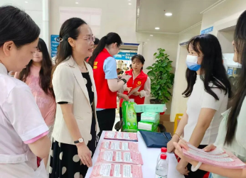 湘潭市医保局深入市妇幼保健院开展分娩“零自付”新政宣传活动