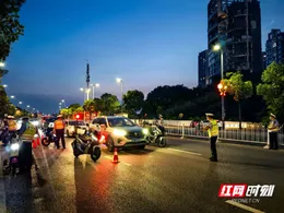 “一杯啤酒也是酒驾” 湘潭交警夏季整治行动再出击