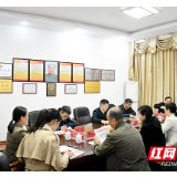 湘潭市委副书记何俊峰到市残联调研（图）