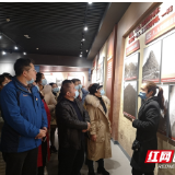 湘潭市三中党委开展“践初心、担使命”主题党日活动