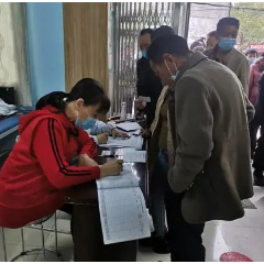 韶山映山红协会志愿者用行动筑牢“红色防疫墙”