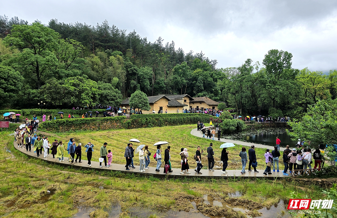 观“湘”门丨“火热”暑期过后 湘潭文旅为何热度不减？