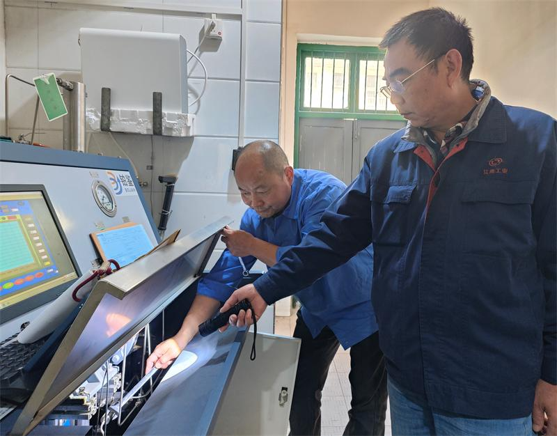 江南工业集团：机修铁军为“大战四季度”护航