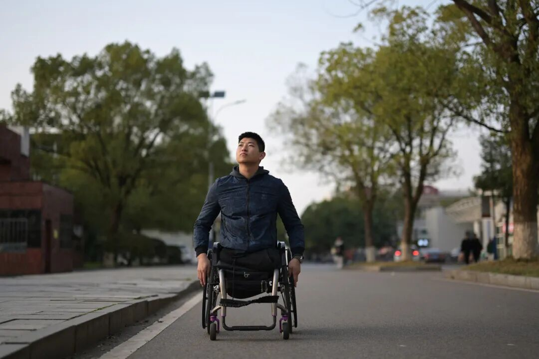 湖南科技大学“无腿少年”彭兰溪:”让更多人站起来”