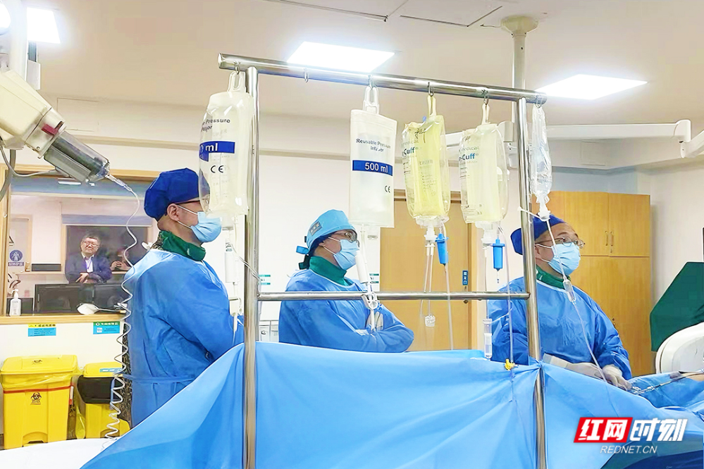 头痛竟是致命血栓？湘潭市中心医院为年轻妈妈抢通“生命通道”