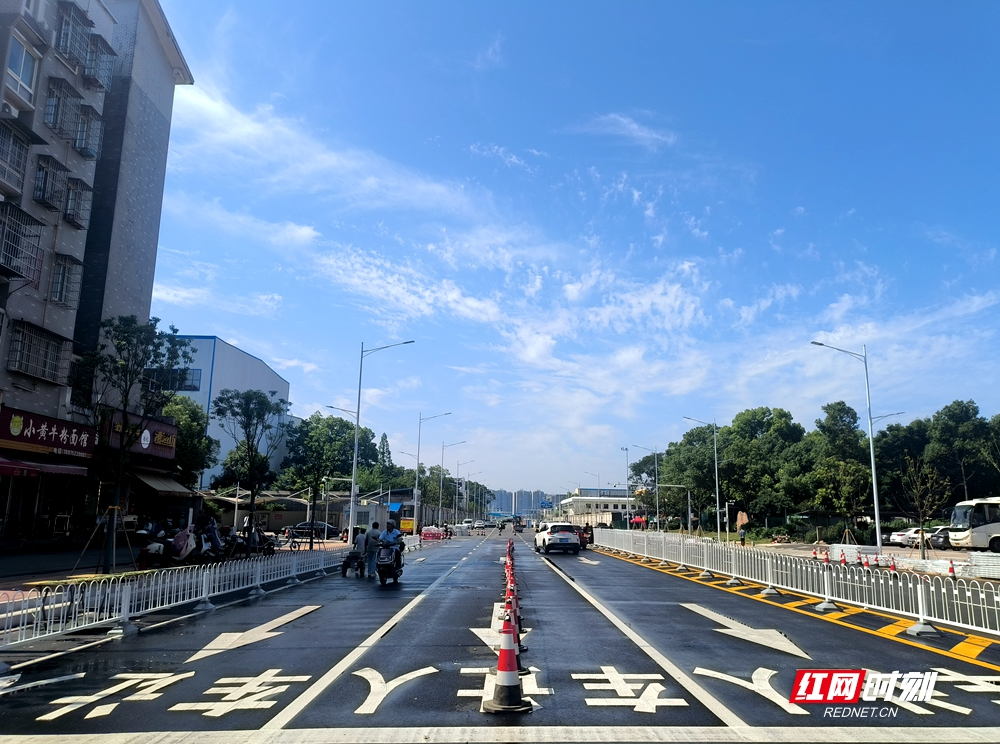 湘潭下摄司大桥北引线电工北路达到基本通车条件