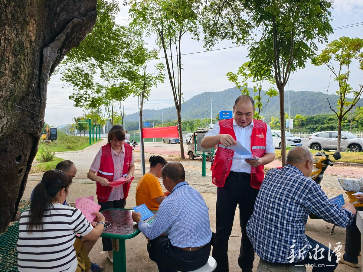 湘潭市政协开启秸秆综合利用和露天焚烧管控巡回宣传宣讲