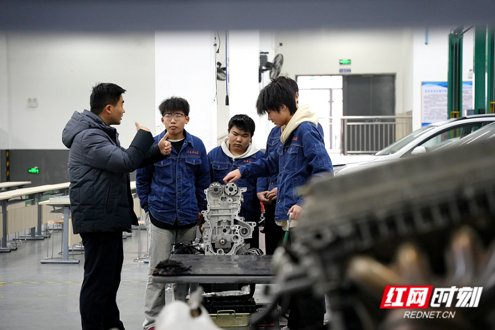 “人社+教育”资源整合 湖南这样打造技能人才“梦工厂”