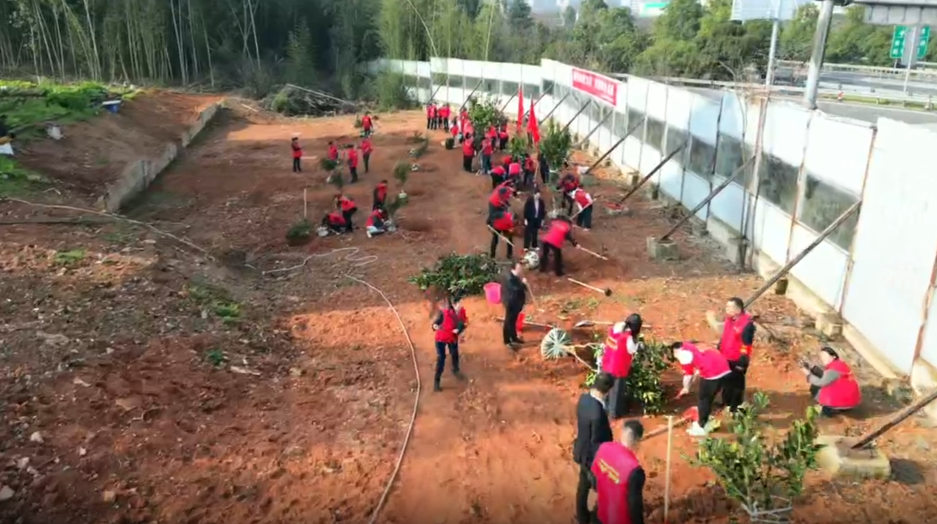 湖南高速湘潭分公司本部党支部开展主题党日活动