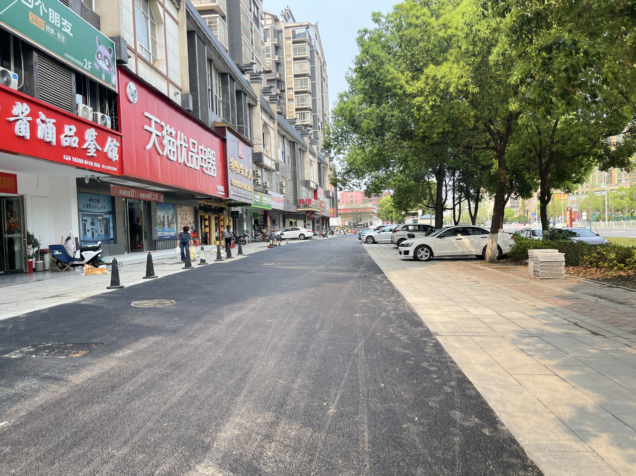 岳塘区五里堆街道向阳社区：“烦心路”变“顺心坪”