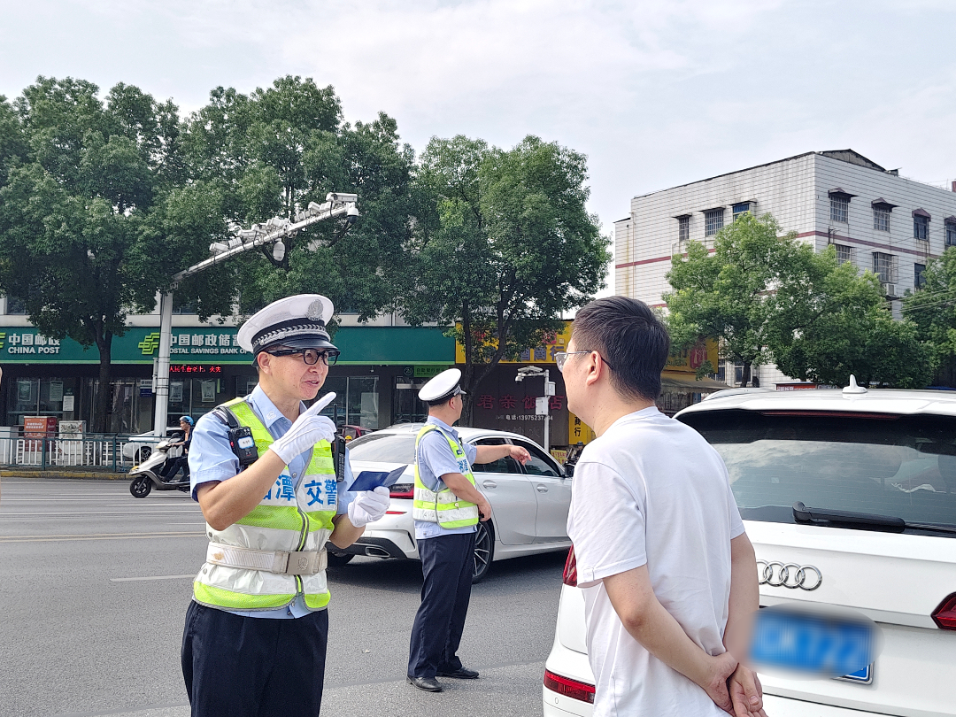 湘潭交警“智能慧眼”上岗 交通管理再上新台阶