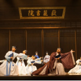 芙蓉国评论丨坚定文化自信，做中华文化的忠实传承者