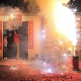评论｜从禁到限，让爆竹声把年的韵味送归人间