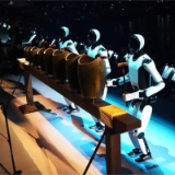 好评中国丨“机器人敲句鑃”是新声也是共鸣