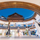 好评中国丨以政策温度托举“人民的城市”