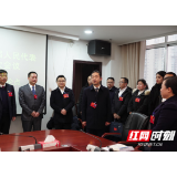 刘卫兵看望人大代表