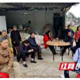 武陵源区青龙垭村：为扶贫村产业解困 与民共话脱贫攻坚