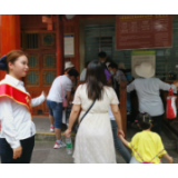 十里画廊志愿者：青春在旅游服务中绽放