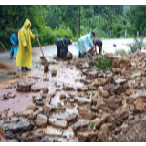 张家界市武陵源区交通运输局：全力奋战暴雨天  及时抢险保畅通