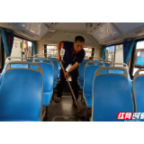 【致敬劳模精神】杨光胜：流动的风景线