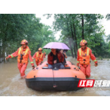 张家界：45名村民被洪水围困 多方力量紧急救援
