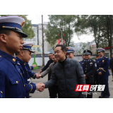 刘卫兵到消防救援大队和武警中队走访慰问