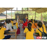 张家界市食药检所志愿服务队开展“脱贫攻坚 我来见证”活动
