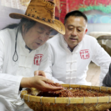 最美科技特派员曾贤杰： “粱”出山水新希望